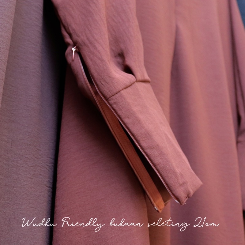 Kayla Batwing Abaya