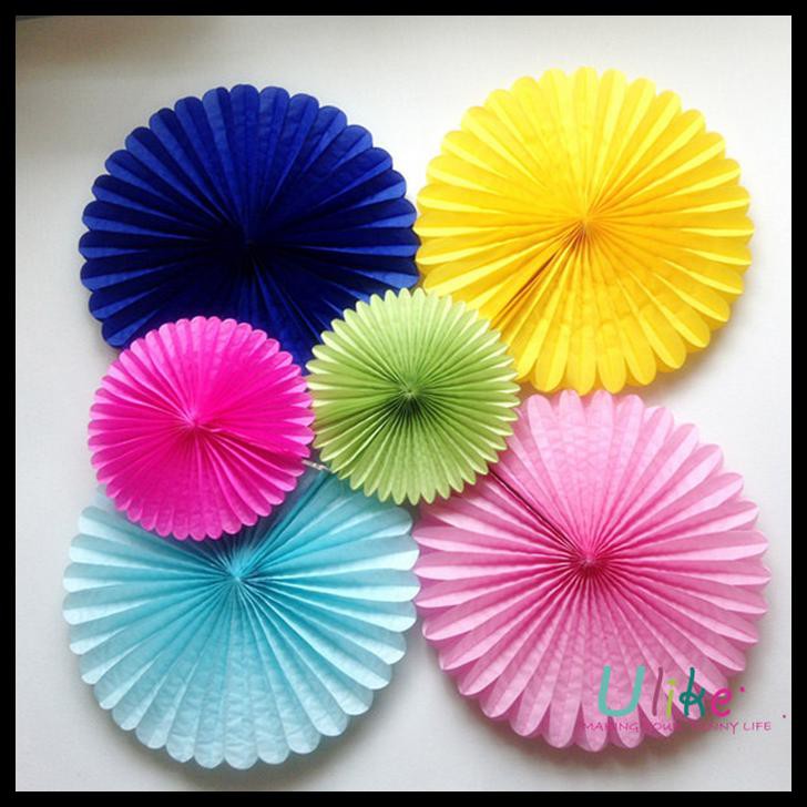 

Produk Unggulan Paperfan / Paper Fan / Kipas Kertas Dekorasi Aneka Warna 50Cm