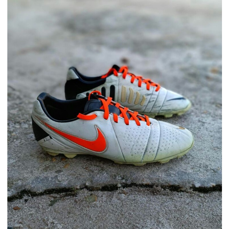 original second preloved bekas sepatu bola Nike ctr360 libretto III size 40.5