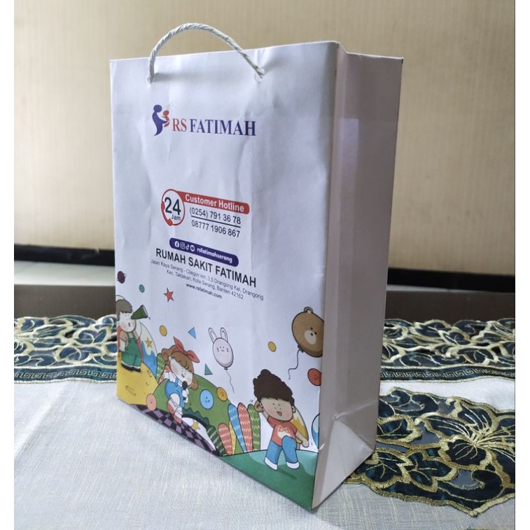 

paperbag custom 16 x 8 x 24 cm paper bag souvenir skincare
