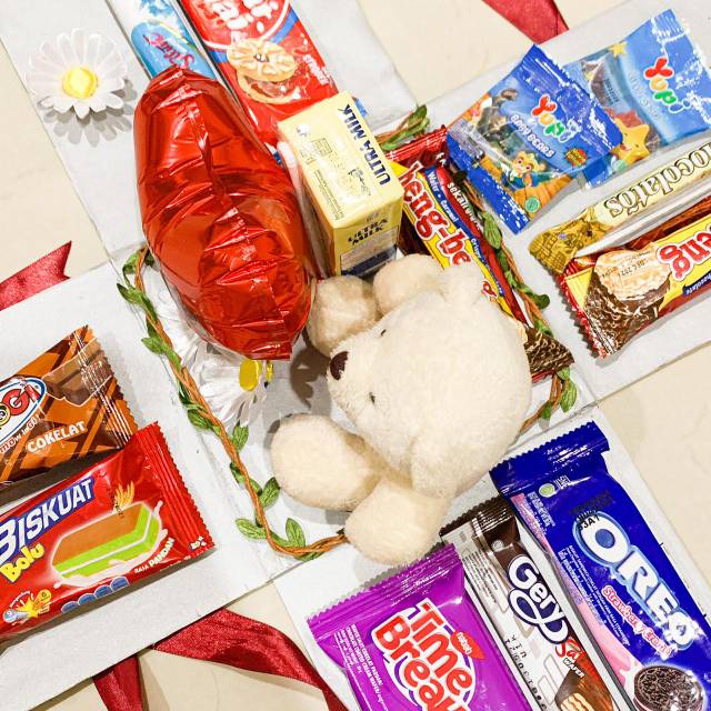ExtraWrap (CCA) Explosion Box Snack With Doll Murah (buket snack&balon) , Surprise Box (hadiah