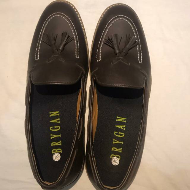 Sepatu fantofel brygan