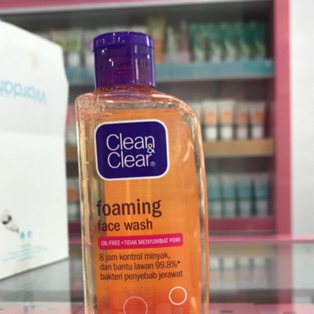 Clean &amp; Clear Foaming Facial Wash 100ml