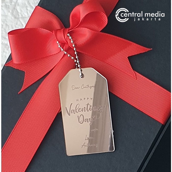 Hang Tag Akrilik Custom + Rantai Grafir Custom Nama Ucapan Akrilik Tulisan Happy Birthday Valentine 