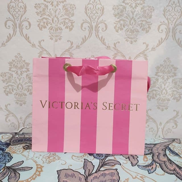 

BISA BAYAR DITEMPAT paperbag victoria secret small / paper bag vs / paper bag victoria