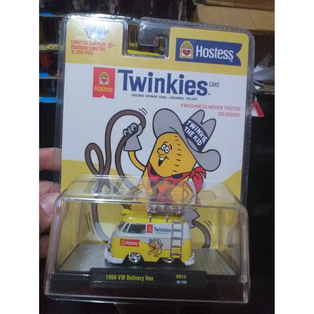 M2 TWINKIES 1960 VW DELIVERY VAN KUNING KOMBI