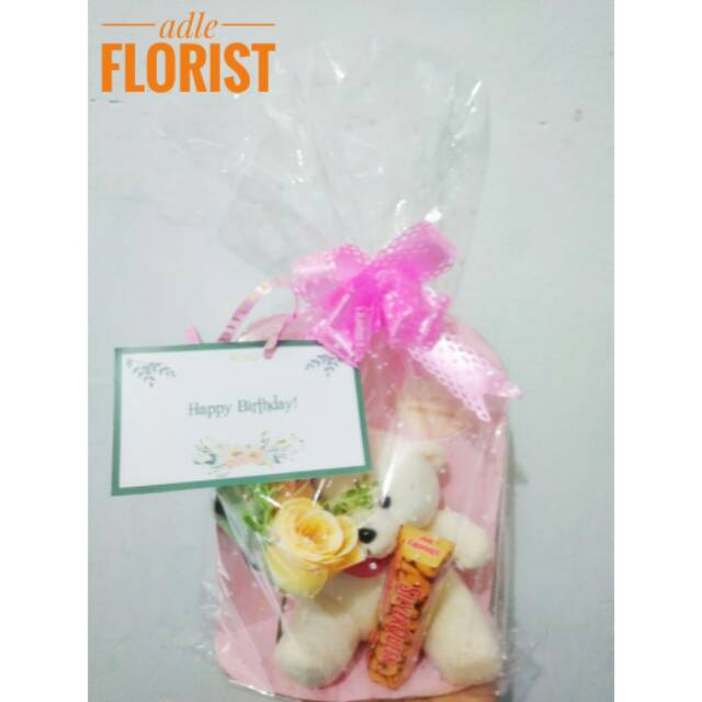 

Parcel boneka/ parcel mini/ hadiah wisuda/ hadiah ultah/ parcel kecil/ parcel bunga