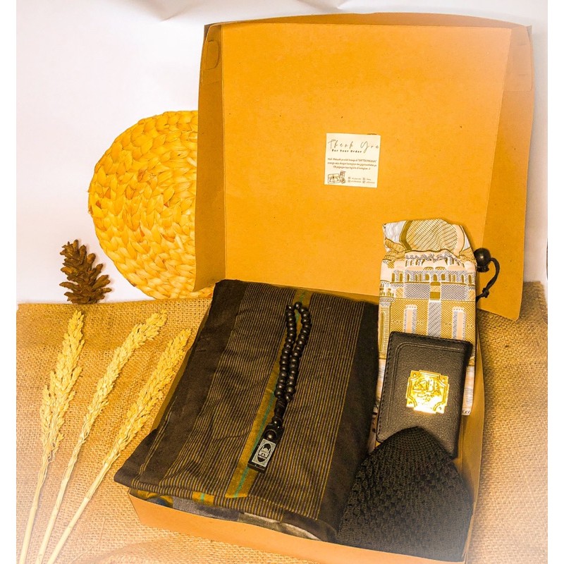 

GIFT BOX|HAMPERS|KADO (Alat Sholat)