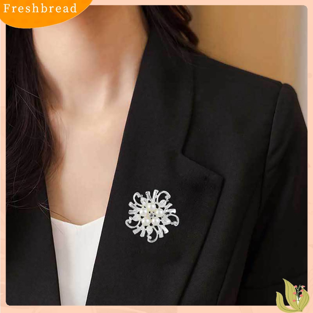 [ TERLARIS]Women Breastpin Elegant No Deformation Flower Rhinestone Faux Pearl Brooch Pin for Party Dating