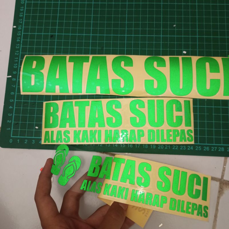 Sticker Cutting Batas Suci Reflectif/Nyala