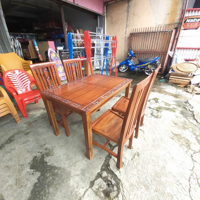 Kursi Kayu - Meja Makan Kayu Jati 4 Kursi Minimalis