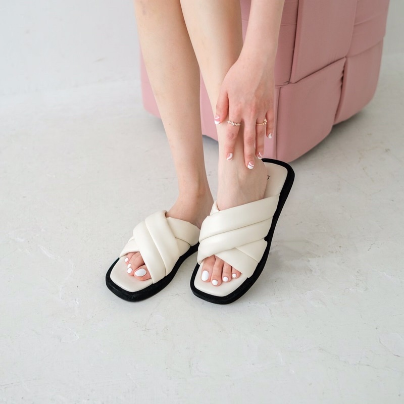 POSU Eclair Sandals