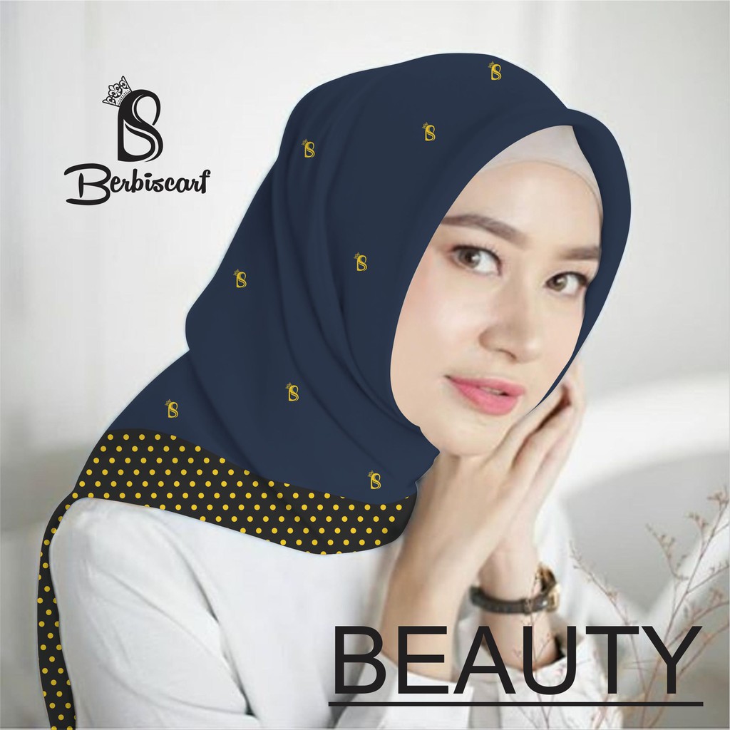 Berbiscarf Hijab Monogram Voal Ultrafine Texture Lembut 115x115 cm