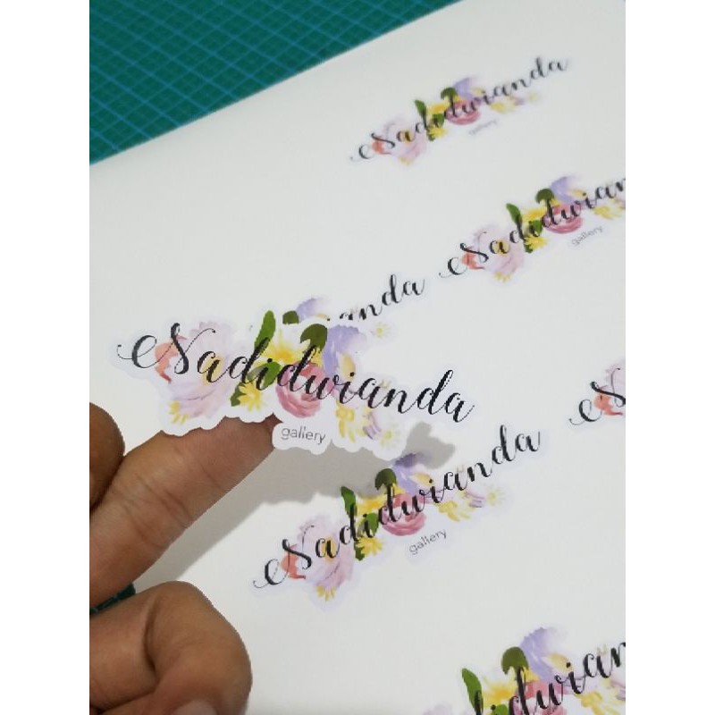 

cetak sticker/stiker custom label vynil a4 sehari jadi