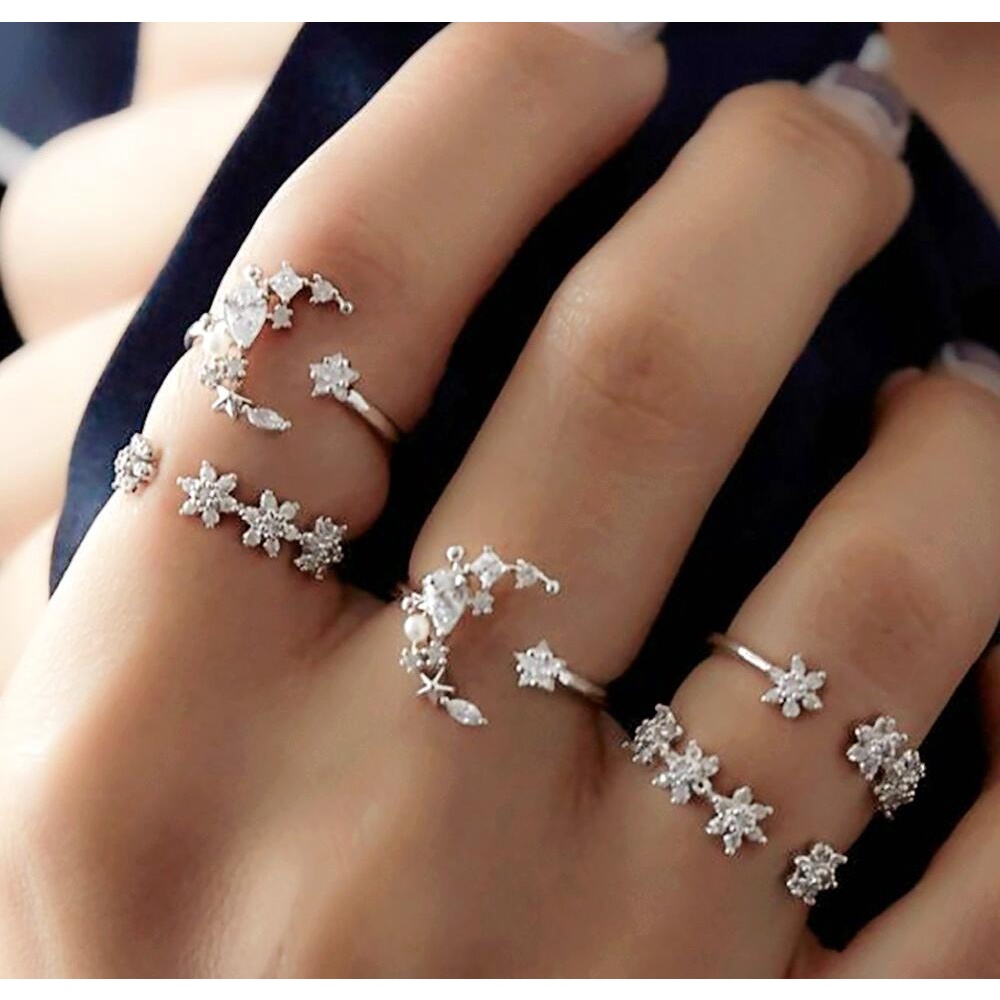 5pcs / set Cincin Wanita Desain Bulan / Bintang Hias Kristal / Berlian Gaya Eropa / Amerika / Bohemian / retro Untuk Pernikahan