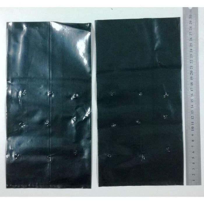 

3lembar polybag murah ukuran 30x30