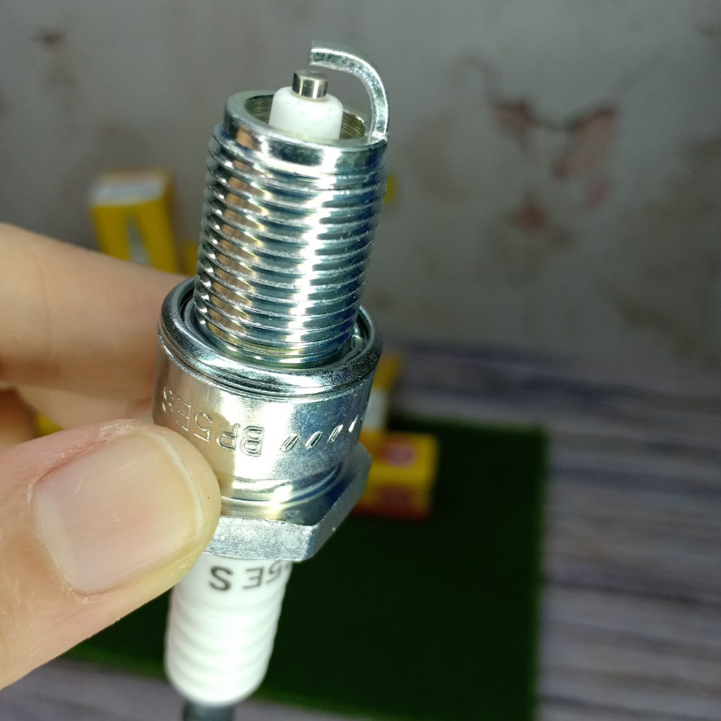 Busi Mobil BP5ES NGK Spark Plug Proton Saga 1.3 - Saga FLX 1.3