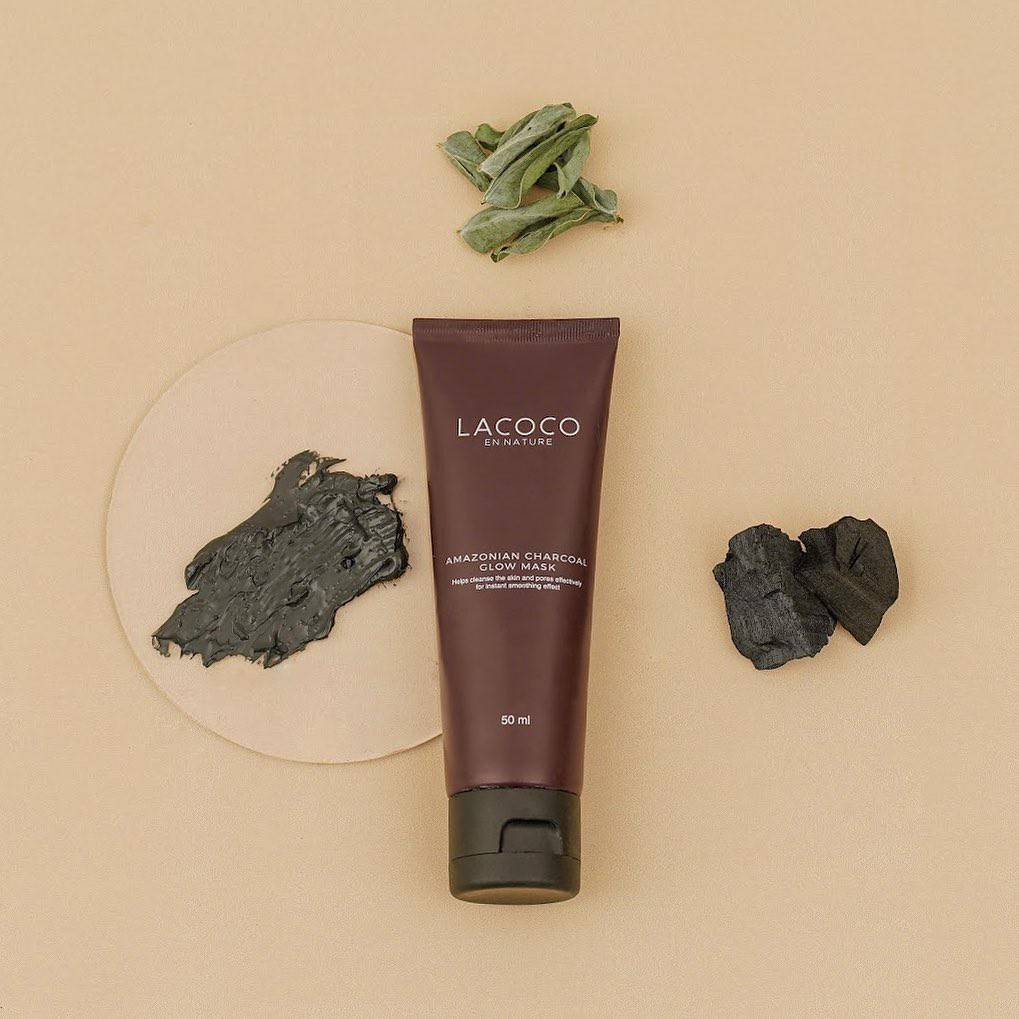 Lacoco Amazonian Charcoal Glow Mask Mengangkat Komedo dan Mengeringkan Jerawat di Wajah