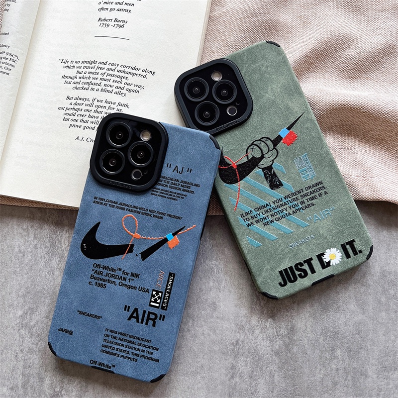 Soft case Pelindung Tahan Banting Desain Sepatu Rusak Untuk iphone 11 pro max 14 12 13 pro max X Xs max XR 78 plus se2020