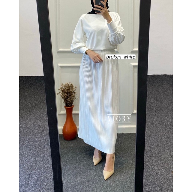 ROK PLISKET LIDI-BROKEN WHITE