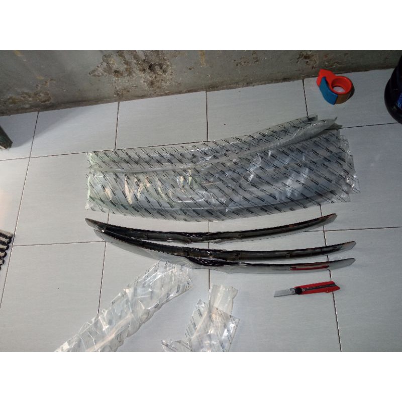 ENGINE HOOD LIST KAP MESIN INNOVA 2005-2010 ORI