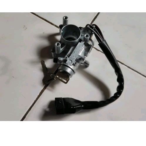 KUNCI KONTAK MOBIL KIJANG SUPER.JANTAN.GRAND.ROVER