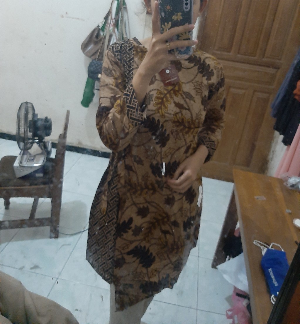 Atasan Wanita Batik Tunik Godhong Sogan