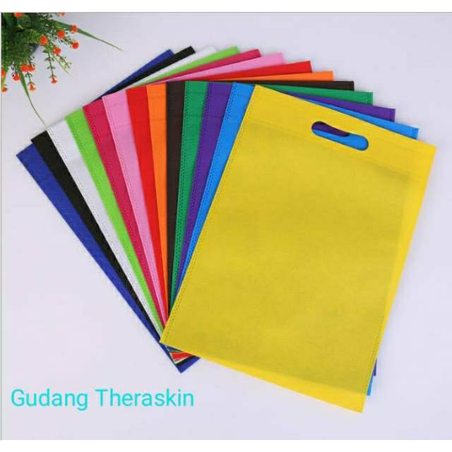

Tas spunbond 20x25 cm / oval / kain / nonwoven / furing / press / kantong / bag / goodie / souvenir