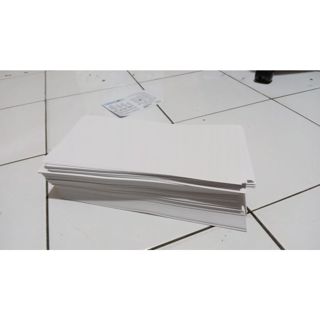

ISI 100 LEMBAR KERTAS KARTON BC 160 gr Pind0 PUTIH Doff KERTAS UNDANGAN / RESI / KERAJINAN