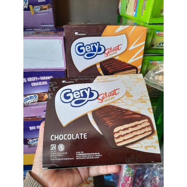 

Gery Saluut Wafer Cokelat