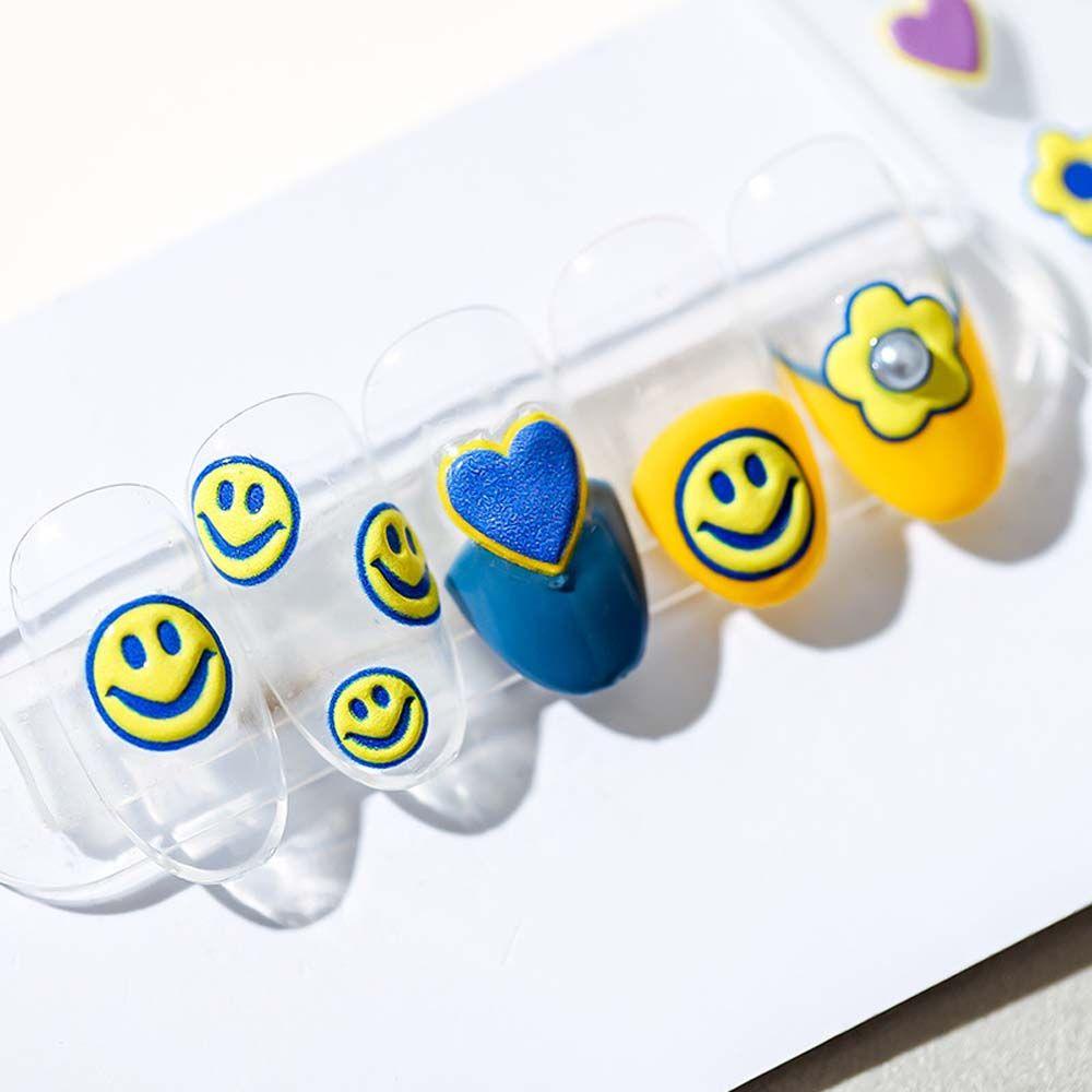 Agustinina Kartun Stiker Kuku Anjing Relief Cinta Hati Bulan Self Adhesive Nail Art Dekorasi