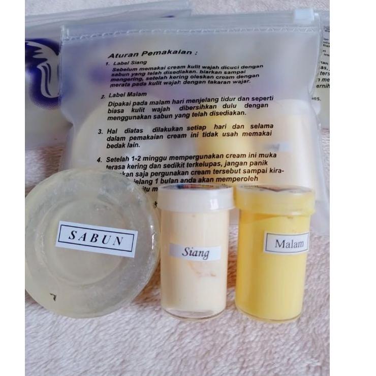 fgi35 Pemutih Wajah Cream JRG boneka barbie Kurus Bioneosoft Biosoft 3in1 .,..,.,,,,.,