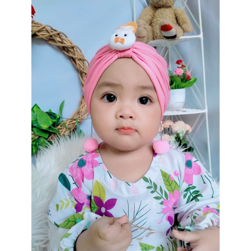 

Turban Boneka Pompom Anak Perempuan - Kerudung Bayi