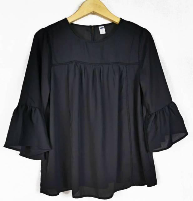 Old navy black cotton flowy bellsleeve babydoll blouse