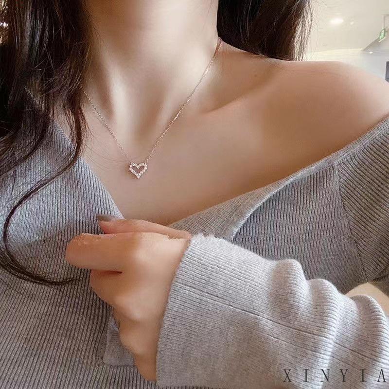 【Bayar di tempat】Kalung Love Zircon Cinta Fashion Korea Necklace Girls Light Luxury Niche Design Rantai Klavikula Yang Indah-A.one