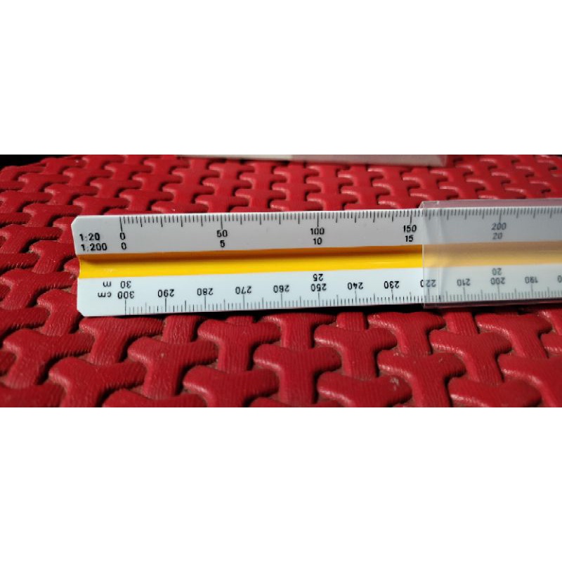 

PENGGARIS SKALA INSINYUR ARSITEK TRIANGULAR SCALE ROTRING 4