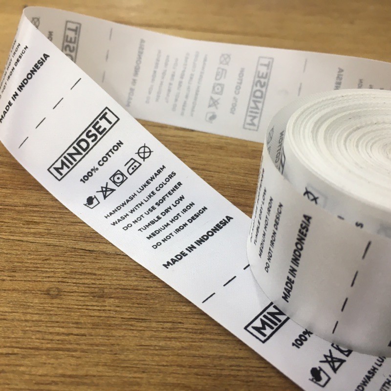 

Pita Label Satin 3cm (1 1/4 inch)Panjang 20 METER