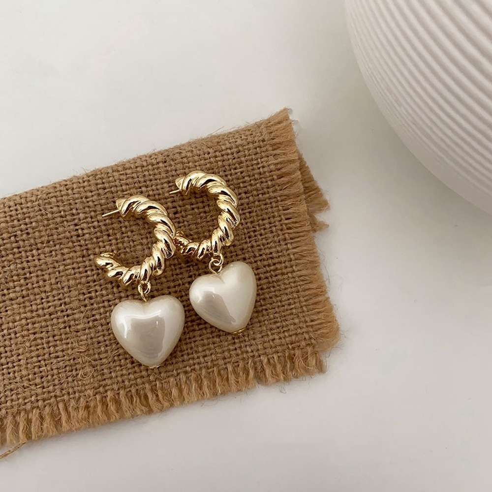 Anting Mutiara Bentuk Hati Gaya Retro