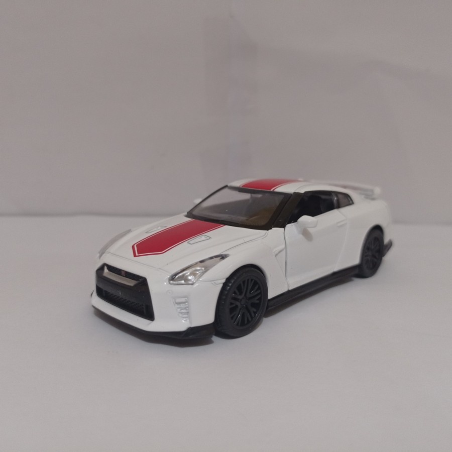 Jual Diecast Nissan GTR R35 putih Apolo skala1:42 mobil sport mainan