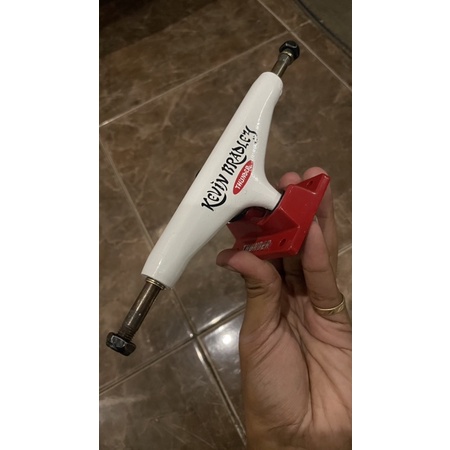 thunder truck skateboard kevin