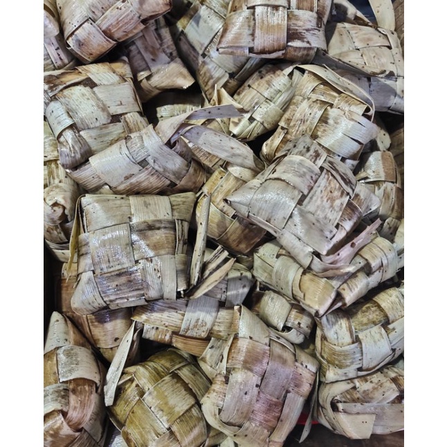 

ketupat home made by PO 2 Hari (1 pack isi 5 pcs)