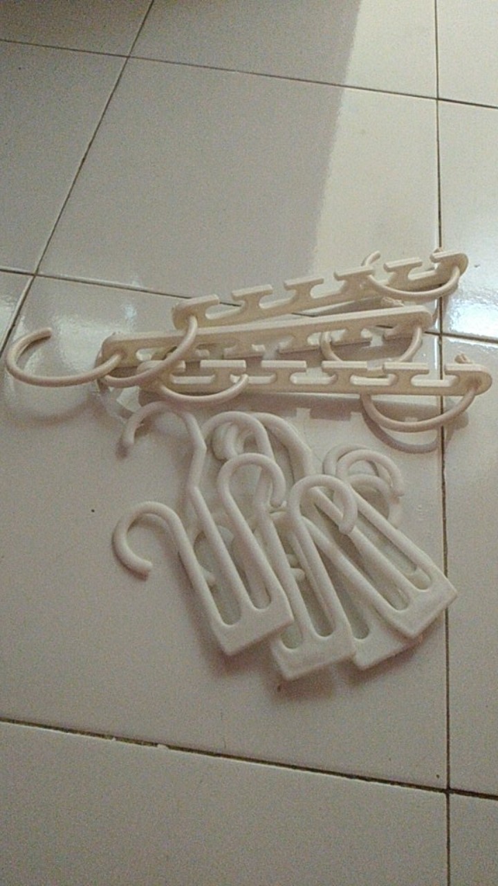 [per Pcs] Hanger Gantungan Sepatu /sandal Slop [besar]