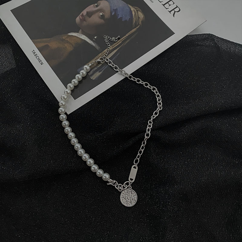 Kalung Rantai Klavikula Liontin Mutiara Bulat Bahan Titanium Steel Gaya Retro Hip-Hop Untuk Aksesoris