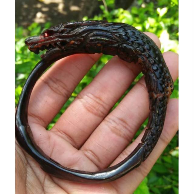 Gelang akar bahar naga merah