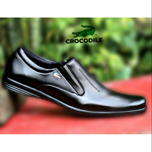 BIG SALE !! Sepatu Casual Formal Pria Pantofel Slop crocodile Hitam Kulit Sintetis Kerja Kantor