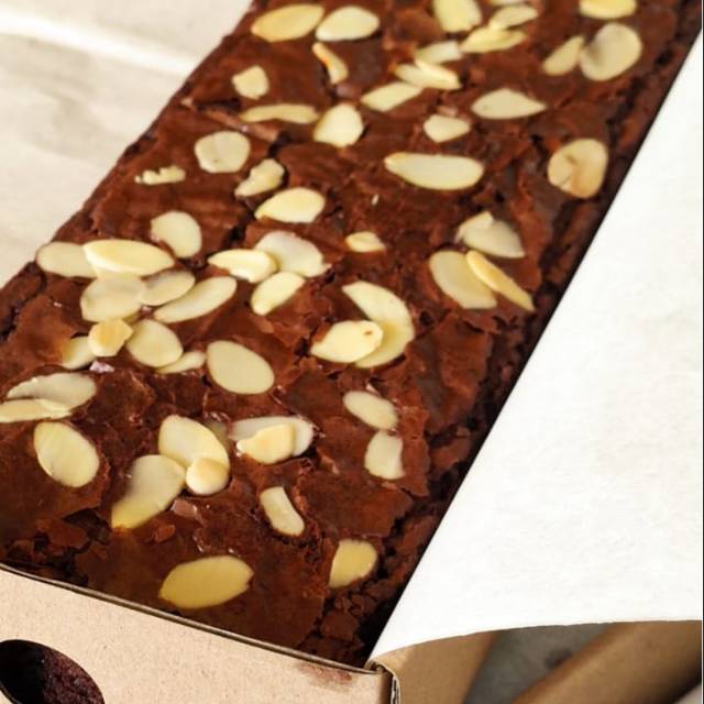 

Brownies Almond Coklat