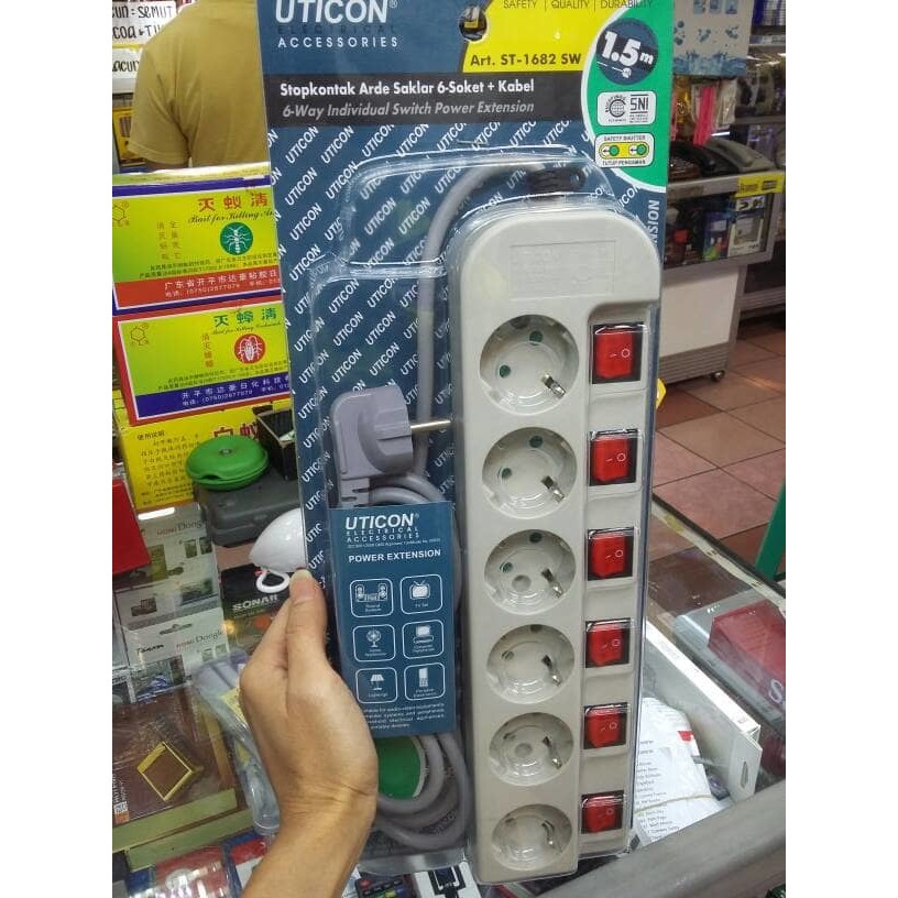 Stop kontak Uticon 6 lubang on off