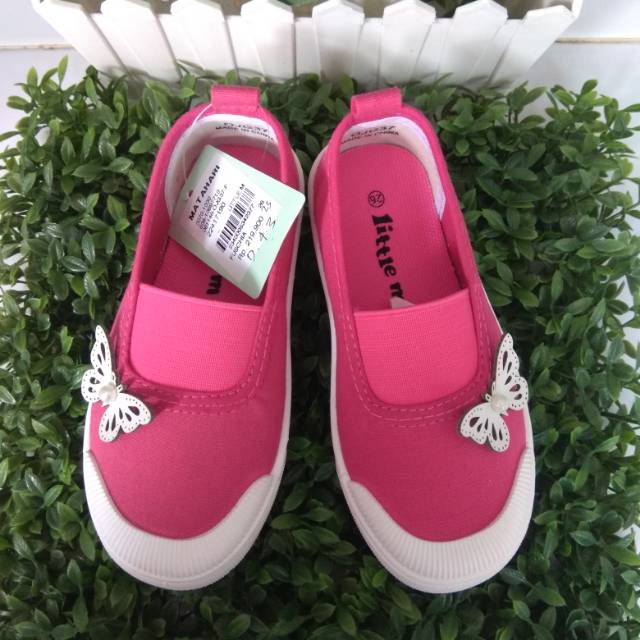 Sepatu little m