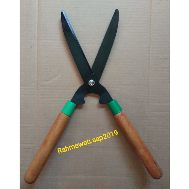 GUNTING RUMPUT GAGANG KAYU