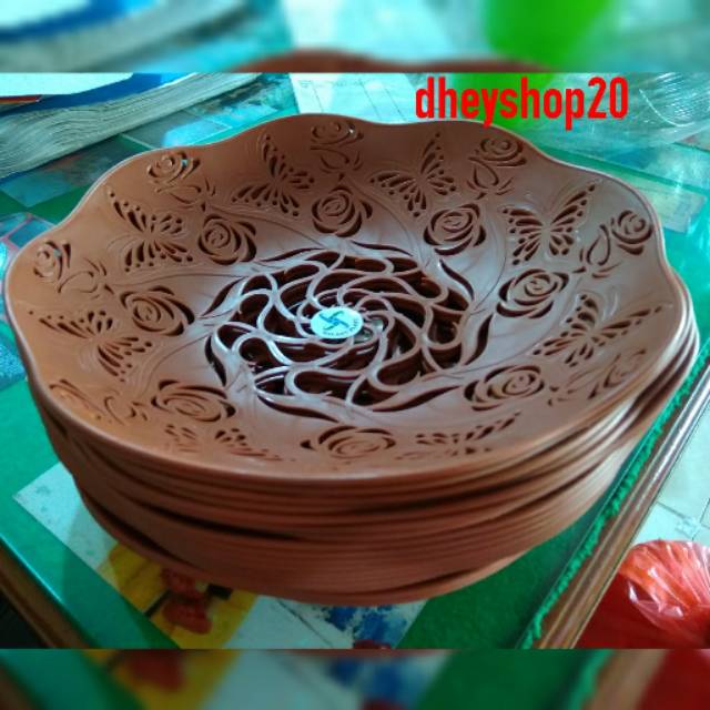 Piring plastik batik ukir coklat 23cm | Shopee Indonesia